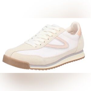 Tretorn Women's Sneakers in White and Pink